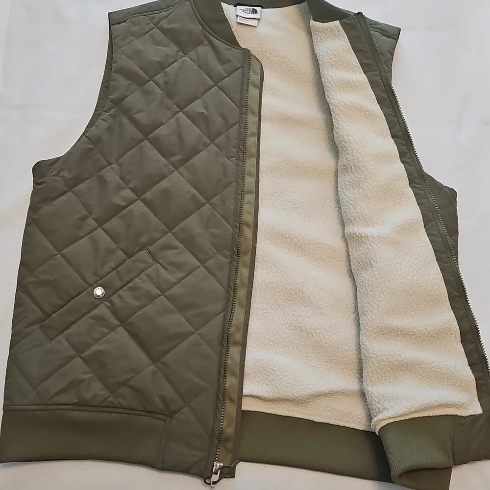 The North Face Men's Green Quilted Vest